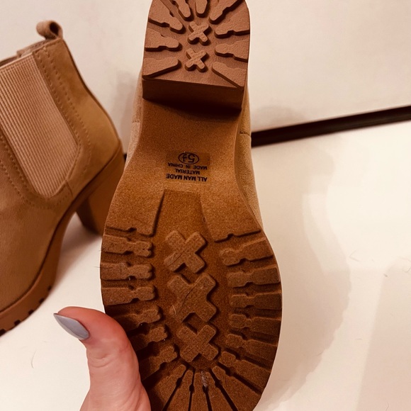 Brand new never worn Soda tan suede Booties - Picture 7 of 11